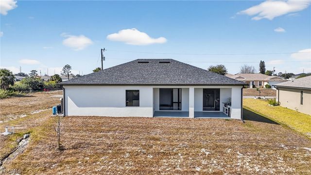 2515 NE 5th PL, Cape Coral, FL 33909