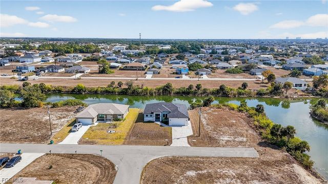 2515 NE 5th PL, Cape Coral, FL 33909