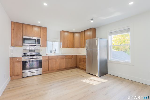 9-UNIT2 Hoyt Street, Danbury, CT 06810