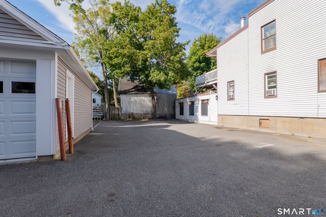 9-UNIT2 Hoyt Street, Danbury, CT 06810