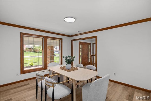 11228 Mosley Farm Court, St Louis, MO 63141