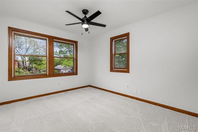 11228 Mosley Farm Court, St Louis, MO 63141
