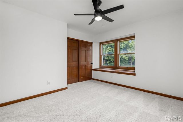 11228 Mosley Farm Court, St Louis, MO 63141