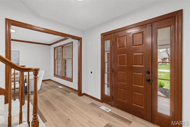 11228 Mosley Farm Court, St Louis, MO 63141