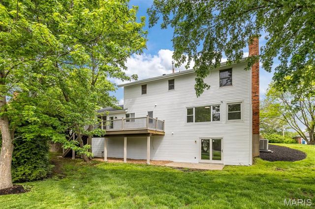 11228 Mosley Farm Court, St Louis, MO 63141