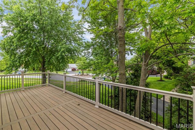 11228 Mosley Farm Court, St Louis, MO 63141