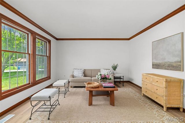 11228 Mosley Farm Court, St Louis, MO 63141