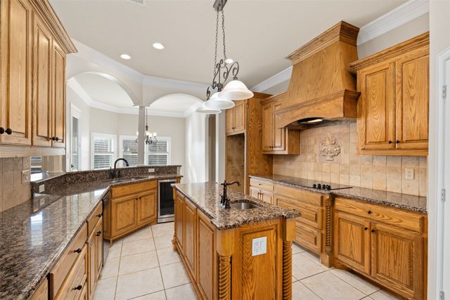 109 Creekwood Court, Lakeside, TX 76108