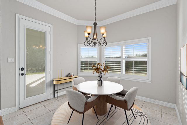 109 Creekwood Court, Lakeside, TX 76108