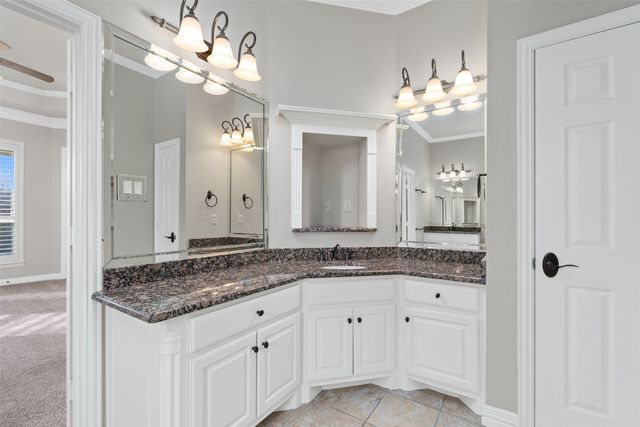 109 Creekwood Court, Lakeside, TX 76108