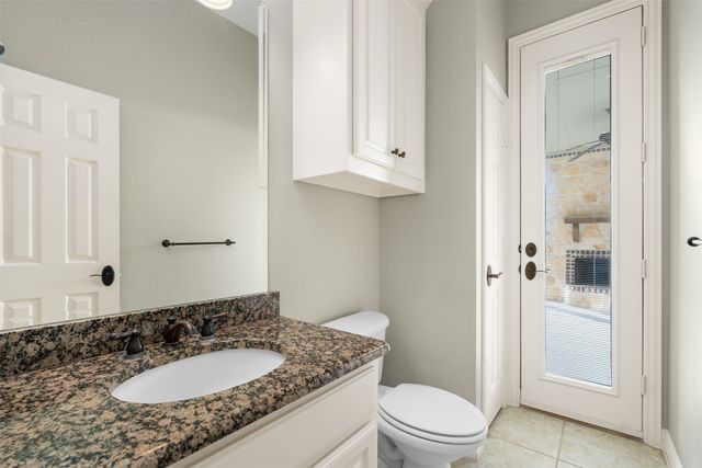 109 Creekwood Court, Lakeside, TX 76108