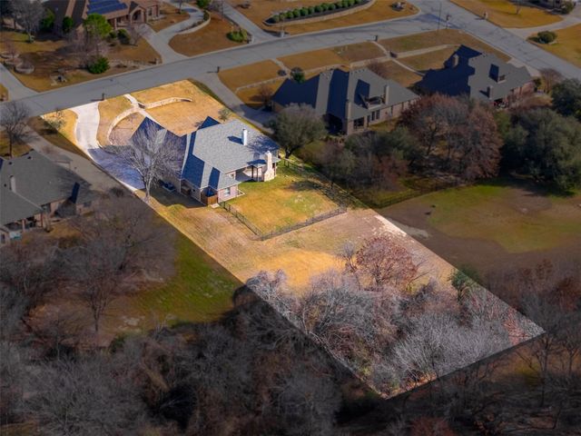 109 Creekwood Court, Lakeside, TX 76108