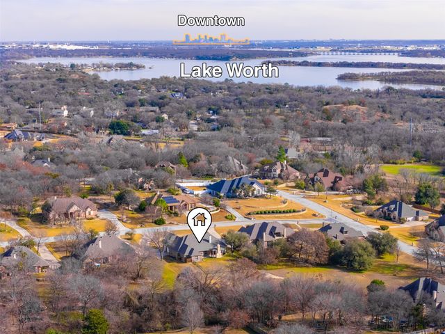 109 Creekwood Court, Lakeside, TX 76108