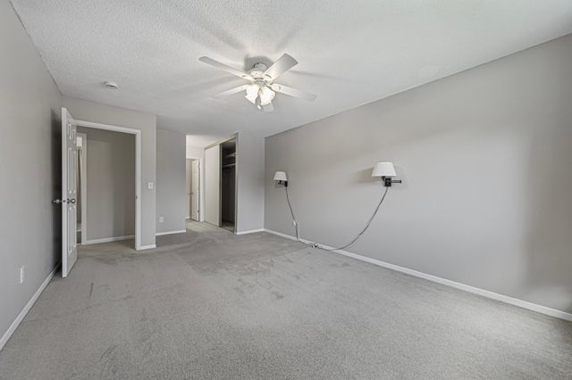 2005 E 122nd Street A11, Burnsville, MN 55337