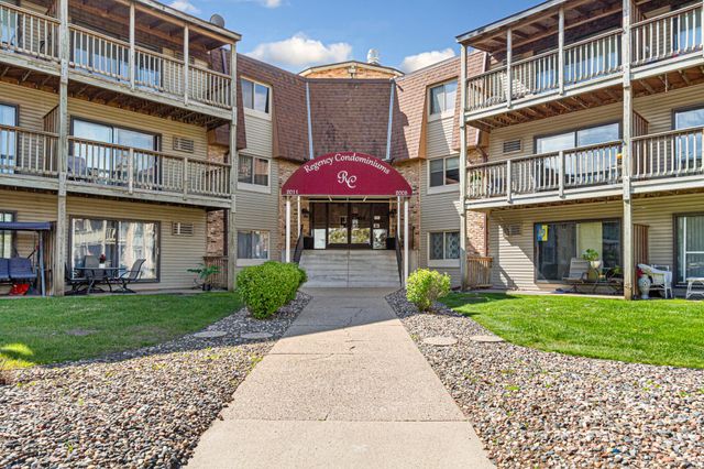 2005 E 122nd Street A11, Burnsville, MN 55337