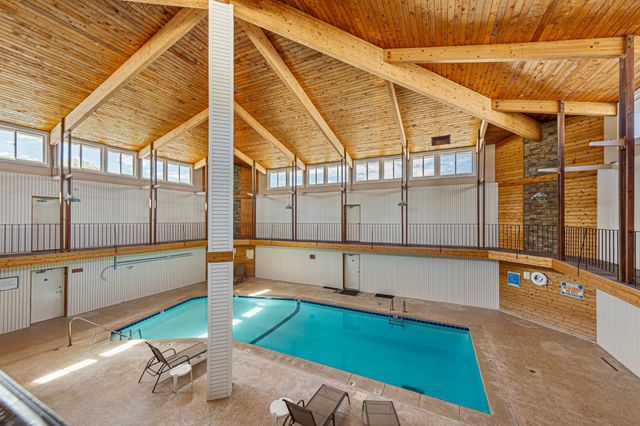 2005 E 122nd Street A11, Burnsville, MN 55337
