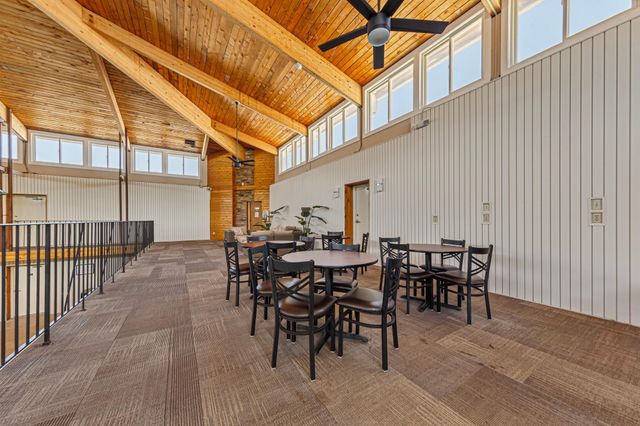 2005 E 122nd Street A11, Burnsville, MN 55337