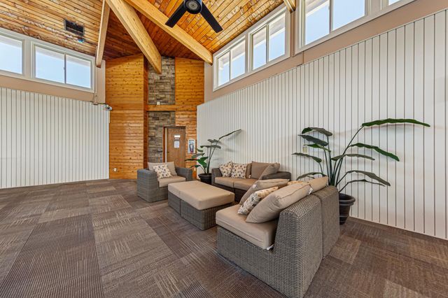 2005 E 122nd Street A11, Burnsville, MN 55337