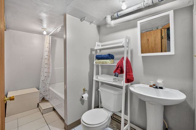 4303 SW 9th Street, Des Moines, IA 50315