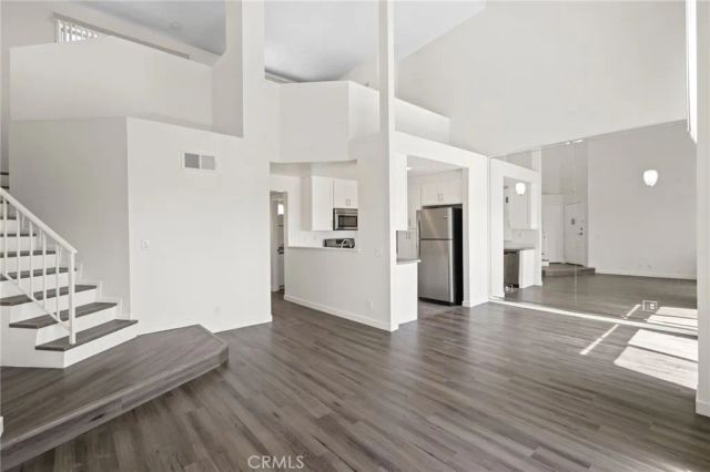 11150 Glenoaks Boulevard 306, Pacoima, CA 91331