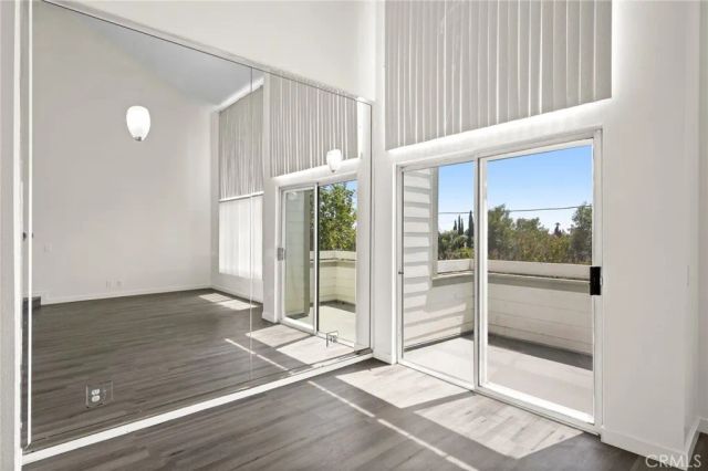 11150 Glenoaks Boulevard 306, Pacoima, CA 91331