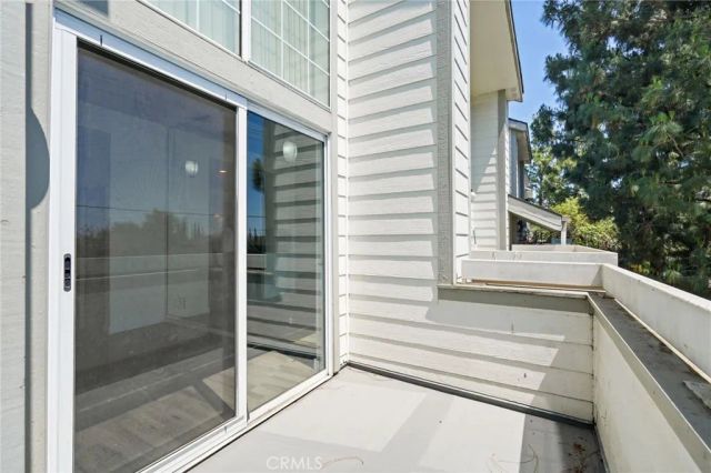 11150 Glenoaks Boulevard 306, Pacoima, CA 91331