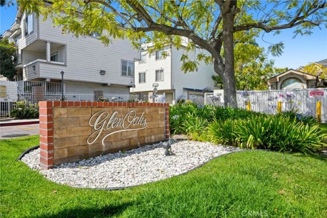 11150 Glenoaks Boulevard 306, Pacoima, CA 91331