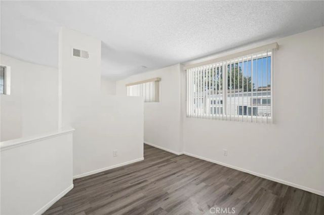 11150 Glenoaks Boulevard 306, Pacoima, CA 91331