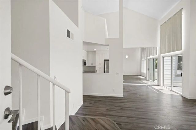 11150 Glenoaks Boulevard 306, Pacoima, CA 91331