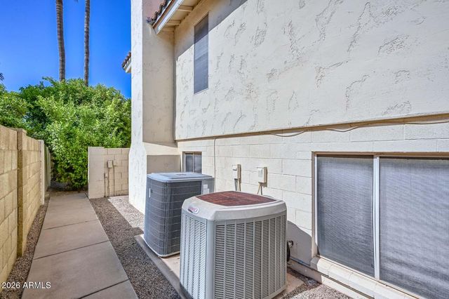7629 W KRISTAL Way, Glendale, AZ 85308
