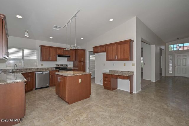 7629 W KRISTAL Way, Glendale, AZ 85308