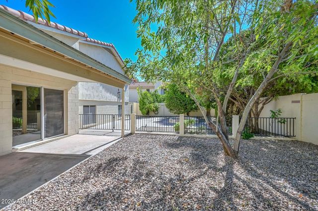 7629 W KRISTAL Way, Glendale, AZ 85308