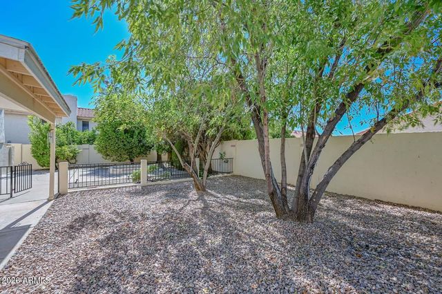 7629 W KRISTAL Way, Glendale, AZ 85308
