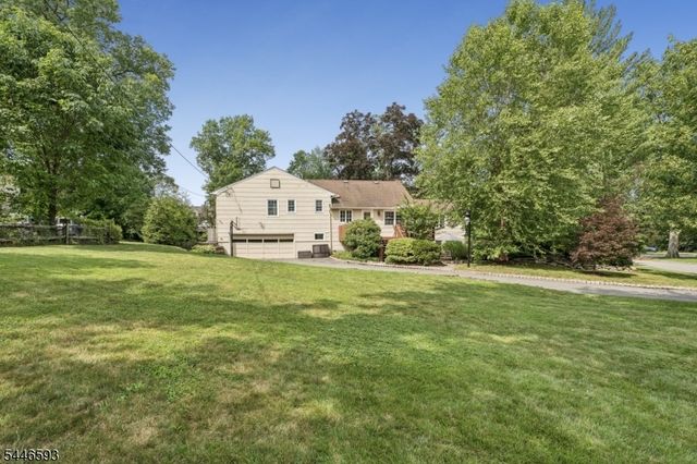 19 Turtle Rd, Morris Twp., NJ 07960