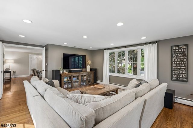 19 Turtle Rd, Morris Twp., NJ 07960