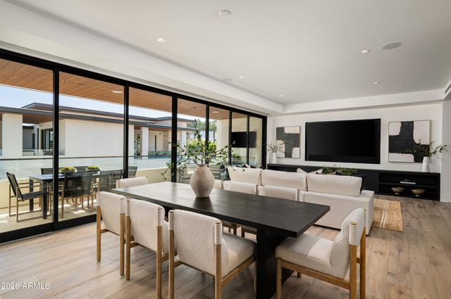 6587 N Palmeraie Boulevard 2002, Paradise Valley, AZ 85253