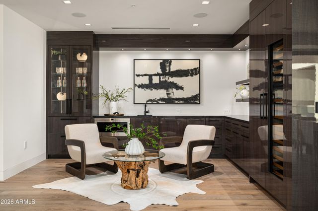 6587 N Palmeraie Boulevard 2002, Paradise Valley, AZ 85253