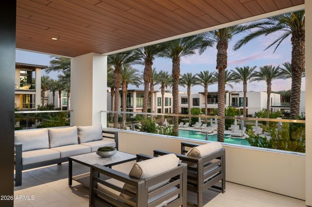 6587 N Palmeraie Boulevard 2002, Paradise Valley, AZ 85253