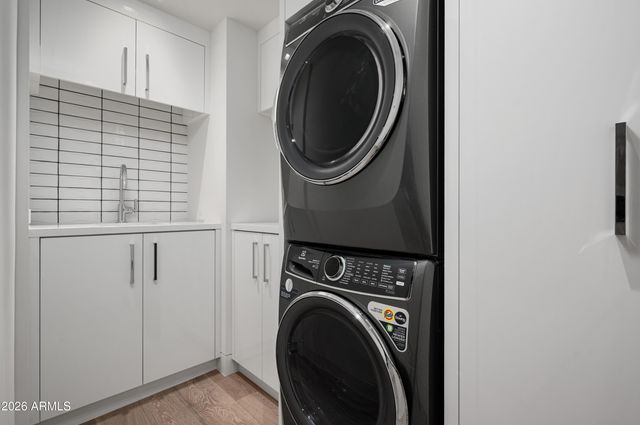 6587 N Palmeraie Boulevard 2002, Paradise Valley, AZ 85253