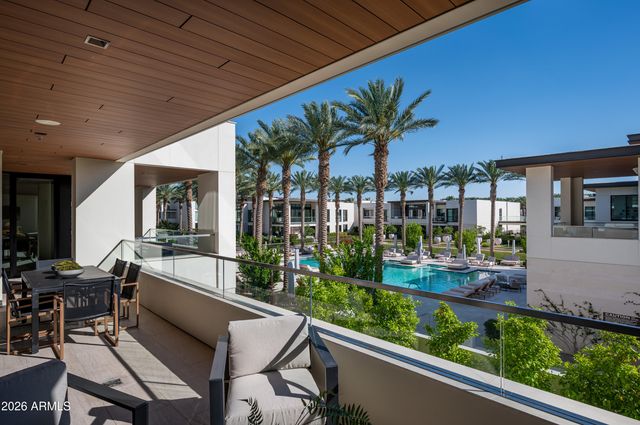 6587 N Palmeraie Boulevard 2002, Paradise Valley, AZ 85253