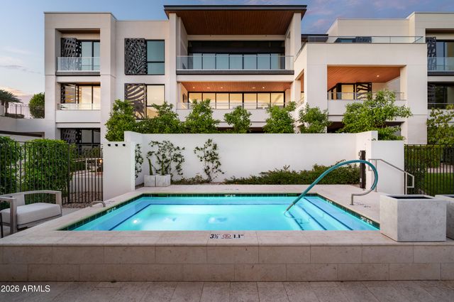 6587 N Palmeraie Boulevard 2002, Paradise Valley, AZ 85253