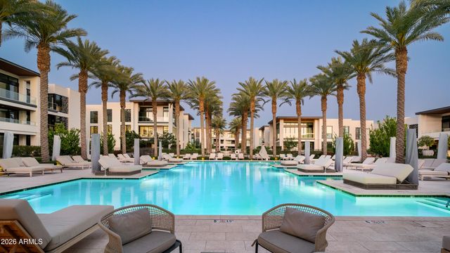 6587 N Palmeraie Boulevard 2002, Paradise Valley, AZ 85253