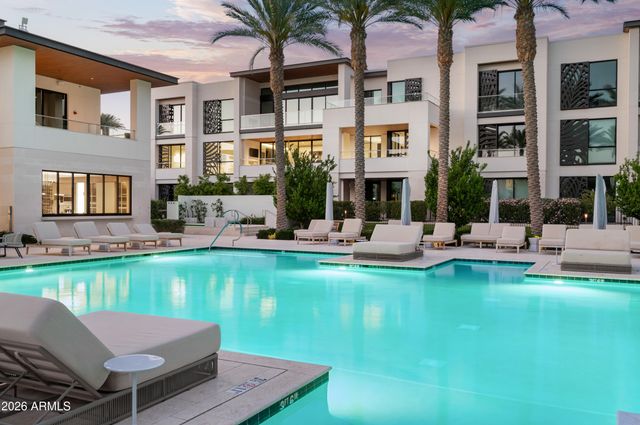 6587 N Palmeraie Boulevard 2002, Paradise Valley, AZ 85253