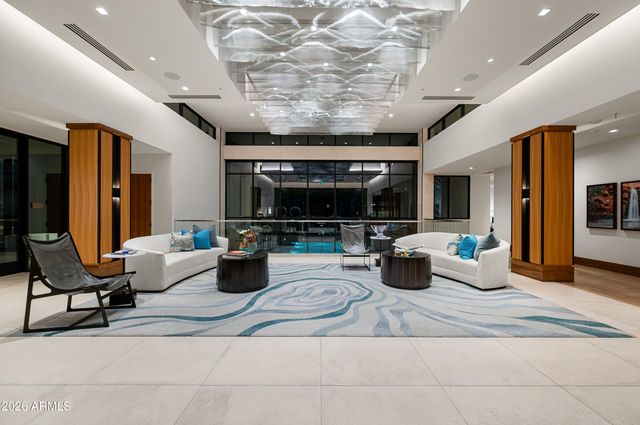 6587 N Palmeraie Boulevard 2002, Paradise Valley, AZ 85253