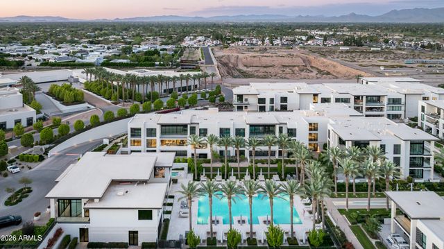 6587 N Palmeraie Boulevard 2002, Paradise Valley, AZ 85253