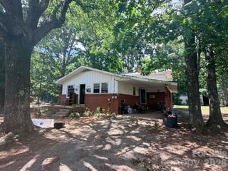 1663 Harris Henrietta Road, Forest City, NC 28043