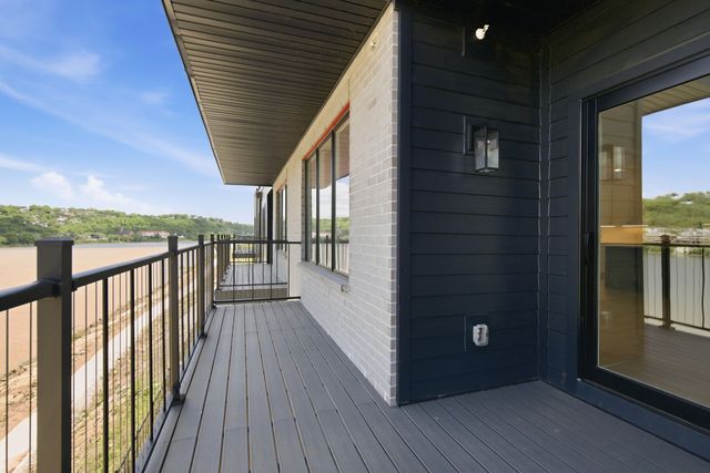 739 Manhattan Boulevard, 302, Dayton, KY 41074
