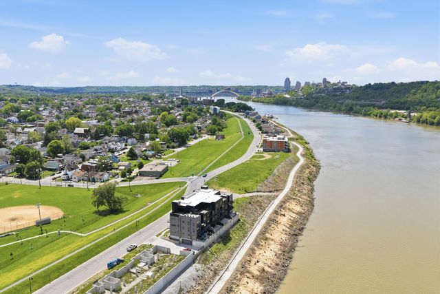739 Manhattan Boulevard, 302, Dayton, KY 41074