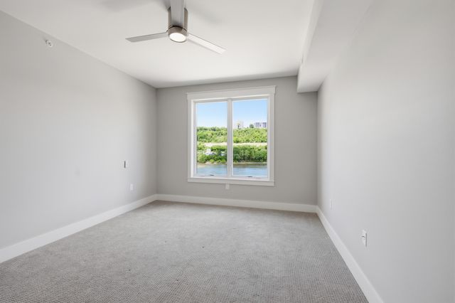739 Manhattan Boulevard, 302, Dayton, KY 41074