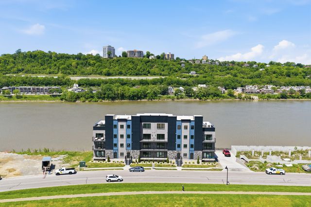 739 Manhattan Boulevard, 302, Dayton, KY 41074